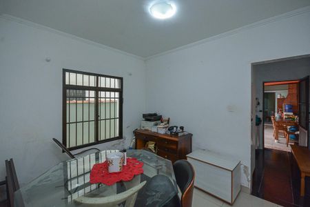 Casa à venda com 140m², 4 quartos e 2 vagas Casa à venda com 140m², 4 quartos e 2 vagasSala de Jantar