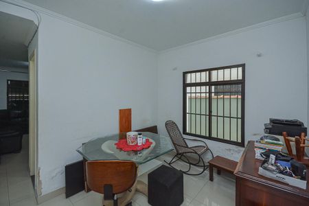 Casa à venda com 140m², 4 quartos e 2 vagas Casa à venda com 140m², 4 quartos e 2 vagasSala de Jantar