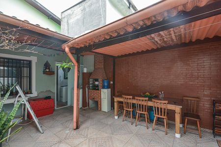 Casa à venda com 140m², 4 quartos e 2 vagas Casa à venda com 140m², 4 quartos e 2 vagasQuintal
