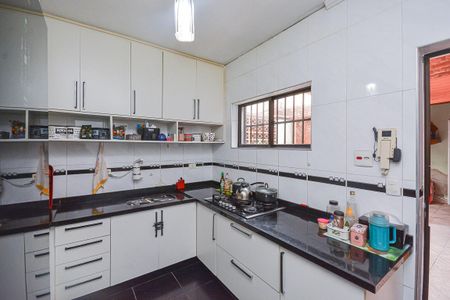 Casa à venda com 140m², 4 quartos e 2 vagas Casa à venda com 140m², 4 quartos e 2 vagasCozinha