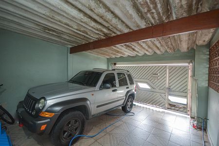 Casa à venda com 140m², 4 quartos e 2 vagas Casa à venda com 140m², 4 quartos e 2 vagasGaragem