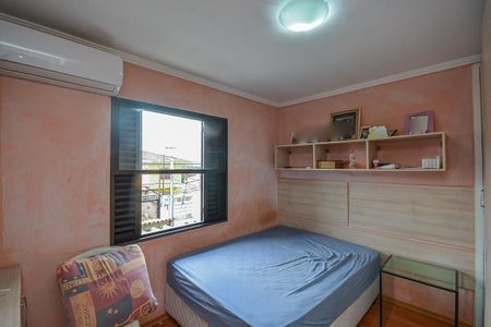 Casa à venda com 140m², 4 quartos e 2 vagas Casa à venda com 140m², 4 quartos e 2 vagasQuarto 1