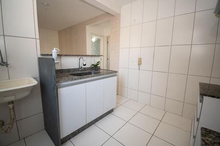 Apartamento à venda com 47m², 2 quartos e 1 vaga Apartamento à venda com 47m², 2 quartos e 1 vagaCozinha e Área de Serviço