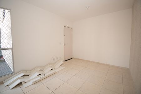 Sala de apartamento à venda com 2 quartos, 47m² em Parque Maracana, Contagem