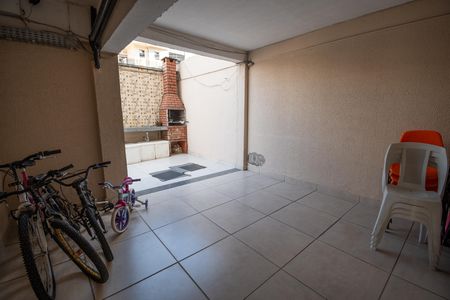 Apartamento à venda com 47m², 2 quartos e 1 vaga Apartamento à venda com 47m², 2 quartos e 1 vagaÁrea comum - Churrasqueira
