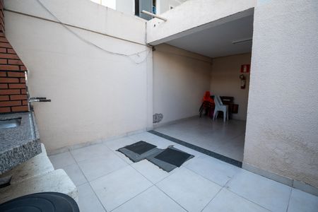 Apartamento à venda com 47m², 2 quartos e 1 vaga Apartamento à venda com 47m², 2 quartos e 1 vagaÁrea comum - Churrasqueira