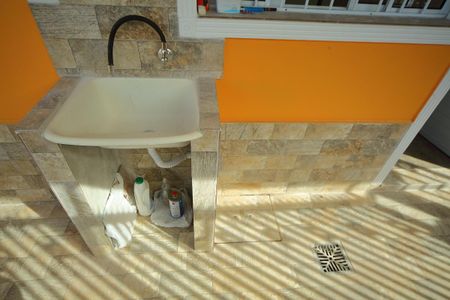 Casa para alugar com 20m², 1 quarto e sem vagaÁrea de Serviço