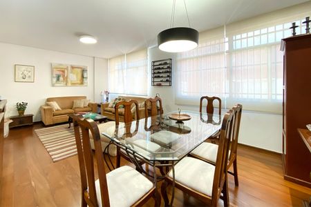 Apartamento à venda com 105m², 3 quartos e 2 vagasSala