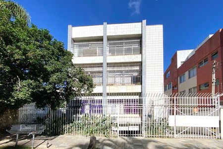 Apartamento à venda com 105m², 3 quartos e 2 vagasFachada