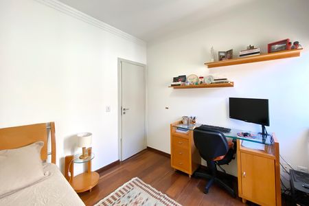 Apartamento à venda com 105m², 3 quartos e 2 vagasQuarto 3