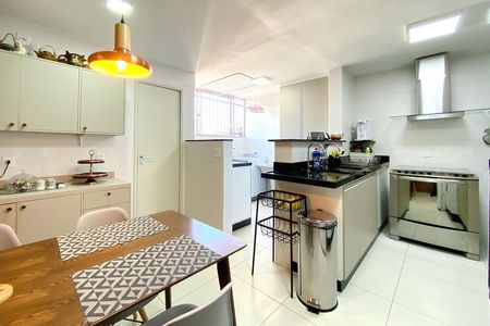 Apartamento à venda com 105m², 3 quartos e 2 vagasCozinha