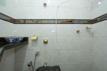 BANHEIRO de casa para alugar com 1 quarto, 25m² em Dom Cabral, Belo Horizonte