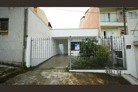 Casa para alugar com 124m², 2 quartos e 2 vagasFachada