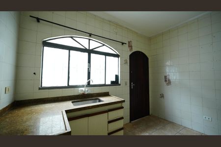 Casa para alugar com 124m², 2 quartos e 2 vagasCozinha