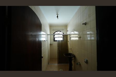 Casa para alugar com 124m², 2 quartos e 2 vagasBanheiro Social