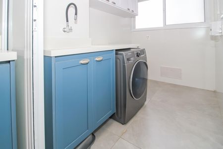 Apartamento à venda com 136m², 3 quartos e 2 vagas Apartamento à venda com 136m², 3 quartos e 2 vagasÁrea de Serviço