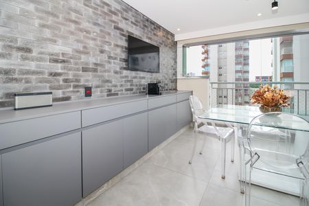 Apartamento à venda com 136m², 3 quartos e 2 vagas Apartamento à venda com 136m², 3 quartos e 2 vagasVaranda