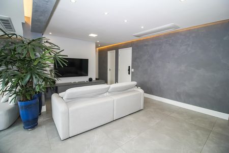 Apartamento à venda com 136m², 3 quartos e 2 vagas Apartamento à venda com 136m², 3 quartos e 2 vagasSala