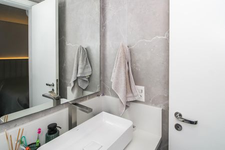 Apartamento à venda com 136m², 3 quartos e 2 vagas Apartamento à venda com 136m², 3 quartos e 2 vagasBanheiro da Suíte 1