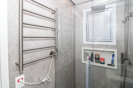 Apartamento à venda com 136m², 3 quartos e 2 vagas Apartamento à venda com 136m², 3 quartos e 2 vagasBanheiro da Suíte 1