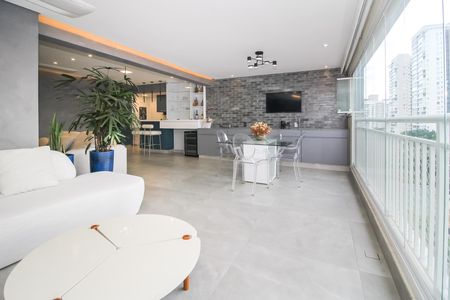 Apartamento à venda com 136m², 3 quartos e 2 vagas Apartamento à venda com 136m², 3 quartos e 2 vagasVaranda