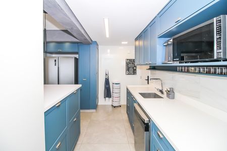 Apartamento à venda com 136m², 3 quartos e 2 vagas Apartamento à venda com 136m², 3 quartos e 2 vagasCozinha