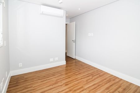 Apartamento à venda com 136m², 3 quartos e 2 vagas Apartamento à venda com 136m², 3 quartos e 2 vagasSuíte 2