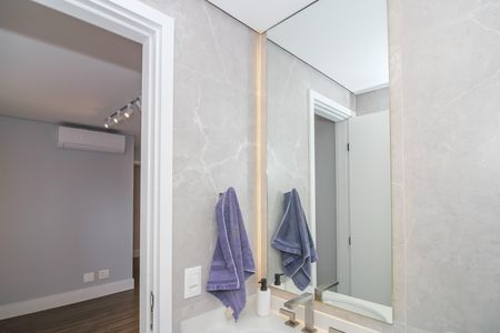 Apartamento à venda com 136m², 3 quartos e 2 vagas Apartamento à venda com 136m², 3 quartos e 2 vagasBanheiro da Suíte 2