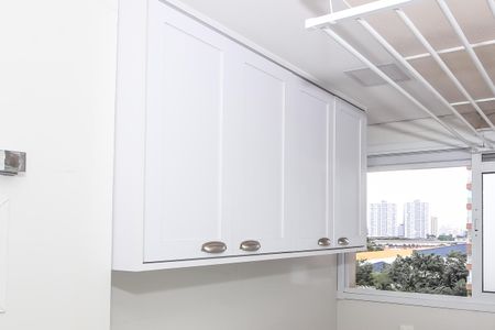 Apartamento à venda com 136m², 3 quartos e 2 vagas Apartamento à venda com 136m², 3 quartos e 2 vagasÁrea de Serviço
