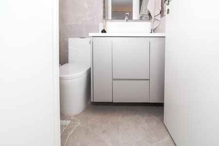 Apartamento à venda com 136m², 3 quartos e 2 vagas Apartamento à venda com 136m², 3 quartos e 2 vagasBanheiro da Suíte 1
