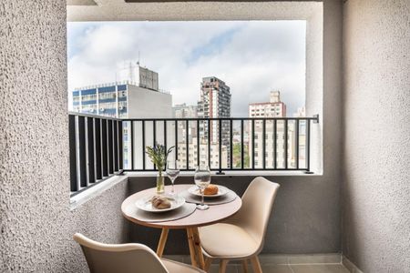 Apartamento à venda com 26m², 1 quarto e sem vaga Apartamento à venda com 26m², 1 quarto e sem vagaSala de Jantar