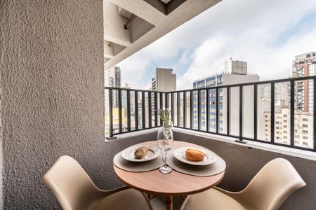Apartamento à venda com 26m², 1 quarto e sem vaga Apartamento à venda com 26m², 1 quarto e sem vagaVaranda