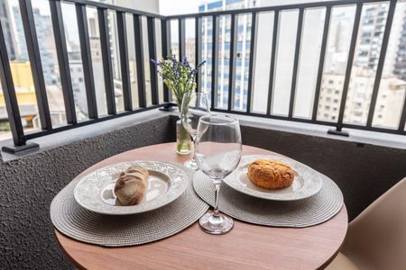 Apartamento à venda com 26m², 1 quarto e sem vaga Apartamento à venda com 26m², 1 quarto e sem vagaSala de Jantar