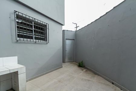 Casa à venda com 147m², 3 quartos e 2 vagas Casa à venda com 147m², 3 quartos e 2 vagasQuintal