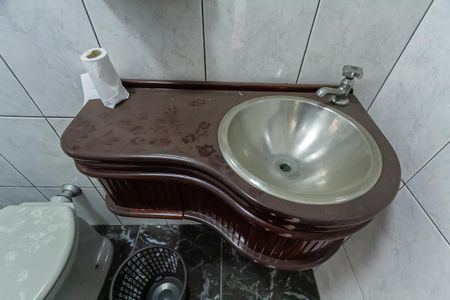 Casa à venda com 147m², 3 quartos e 2 vagas Casa à venda com 147m², 3 quartos e 2 vagasBanheiro de serviço