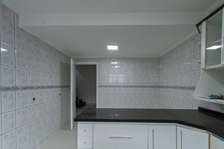 Casa à venda com 147m², 3 quartos e 2 vagas Casa à venda com 147m², 3 quartos e 2 vagasCozinha