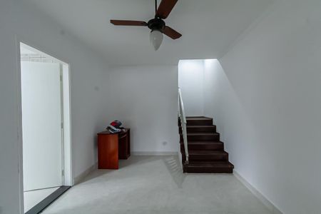 Casa à venda com 147m², 3 quartos e 2 vagas Casa à venda com 147m², 3 quartos e 2 vagasSala