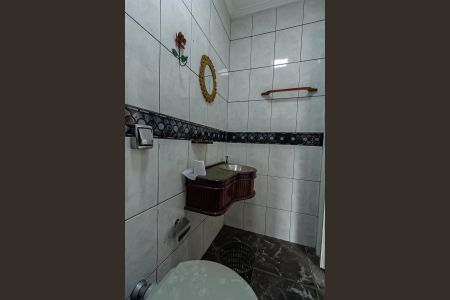 Casa à venda com 147m², 3 quartos e 2 vagas Casa à venda com 147m², 3 quartos e 2 vagasBanheiro de serviço