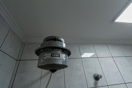 Casa à venda com 147m², 3 quartos e 2 vagas Casa à venda com 147m², 3 quartos e 2 vagasBanheiro de serviço
