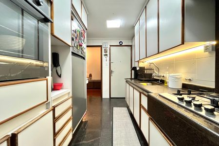 Apartamento à venda com 80m², 2 quartos e 1 vaga Apartamento à venda com 80m², 2 quartos e 1 vagaCozinha