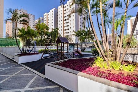 Apartamento à venda com 80m², 2 quartos e 1 vaga Apartamento à venda com 80m², 2 quartos e 1 vagaÁrea comum - Playground
