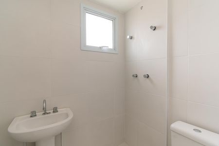 Apartamento à venda com 64m², 3 quartos e 1 vaga Apartamento à venda com 64m², 3 quartos e 1 vagaBanheiro da Suíte