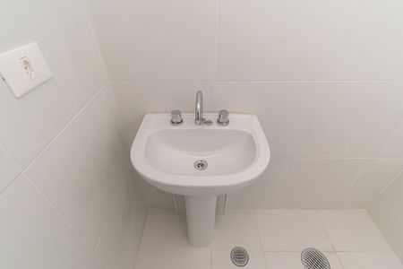 Apartamento à venda com 64m², 3 quartos e 1 vaga Apartamento à venda com 64m², 3 quartos e 1 vagaBanheiro da Suíte