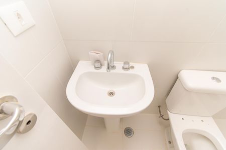 Apartamento à venda com 54m², 2 quartos e 1 vaga Apartamento à venda com 54m², 2 quartos e 1 vagaBanheiro 2