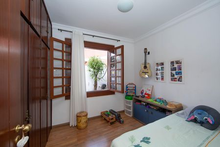 Casa à venda com 350m², 5 quartos e 6 vagas Casa à venda com 350m², 5 quartos e 6 vagasQUARTO3