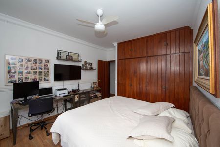 Casa à venda com 350m², 5 quartos e 6 vagas Casa à venda com 350m², 5 quartos e 6 vagasQUARTO1