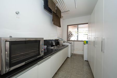 Casa à venda com 350m², 5 quartos e 6 vagas