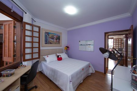 Casa à venda com 350m², 5 quartos e 6 vagas Casa à venda com 350m², 5 quartos e 6 vagasQUARTO2