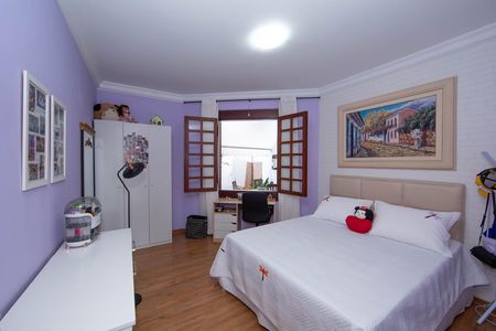 Casa à venda com 350m², 5 quartos e 6 vagas Casa à venda com 350m², 5 quartos e 6 vagasQUARTO2
