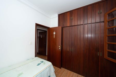 Casa à venda com 350m², 5 quartos e 6 vagas Casa à venda com 350m², 5 quartos e 6 vagasQUARTO3